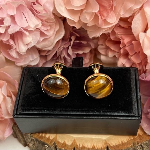 Elegant Round Brown & Gold Striped Tiger’s Eye Cufflinks - Picture 15 of 17